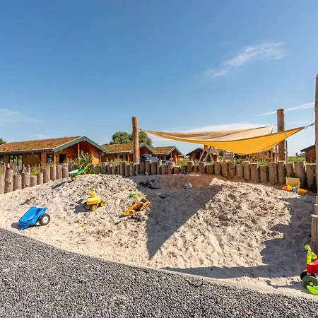 Huus Appelboom Holiday home Kating